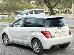 Toyota IST 2004 White