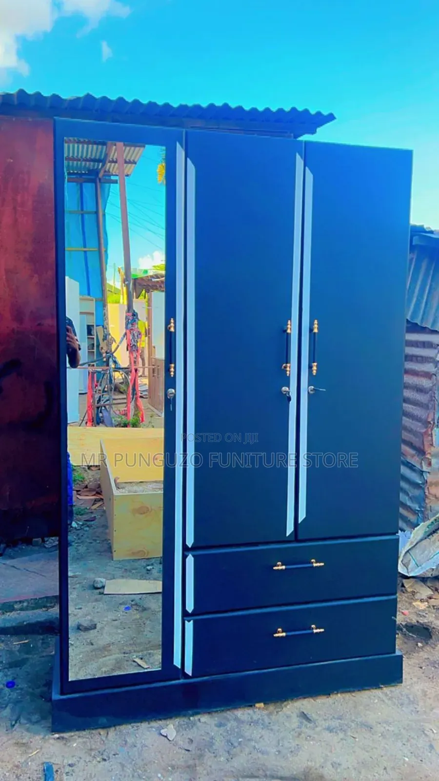 Kabati Milango Mitatu Black Colour