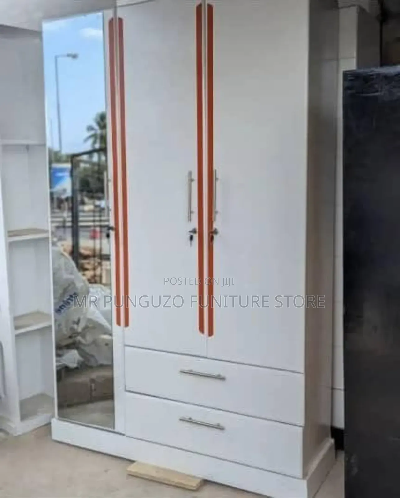 Kabati Milango Mitatu Class White Color Mixer Orange Colour