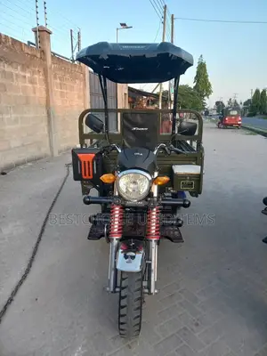 Motorcycle 2023 Green