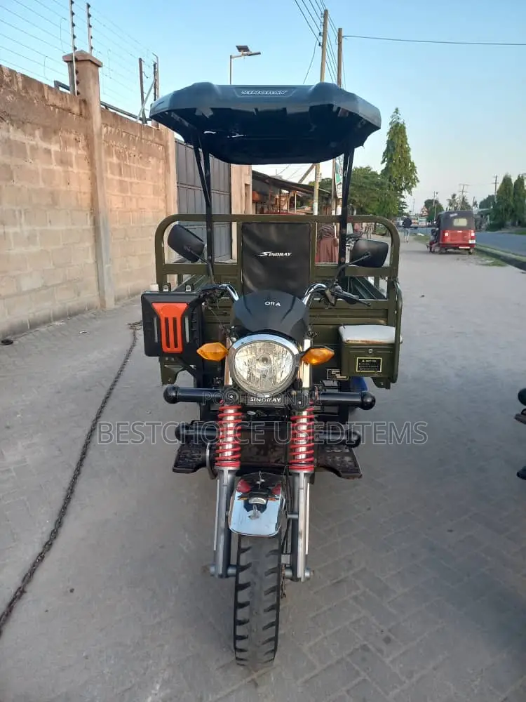 Motorcycle 2023 Green