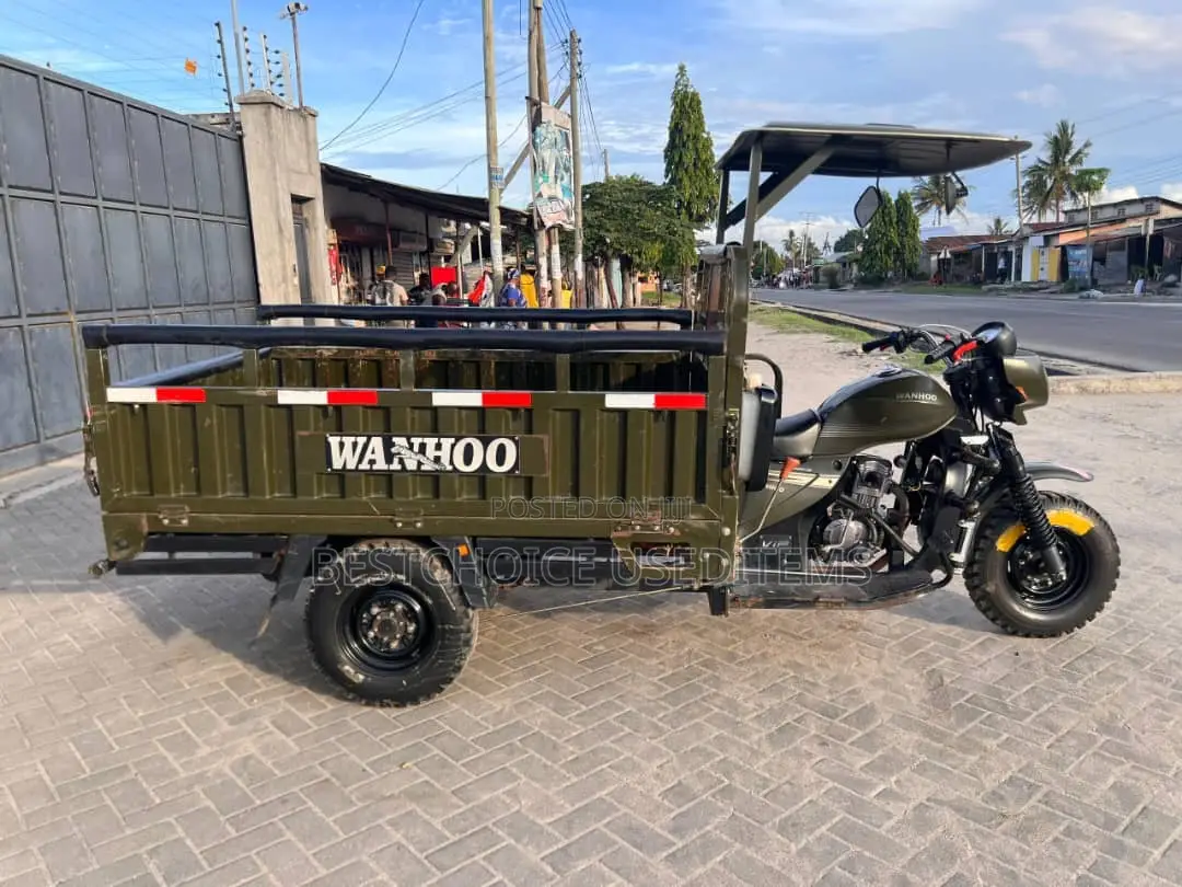 Motorcycle 2023 Green
