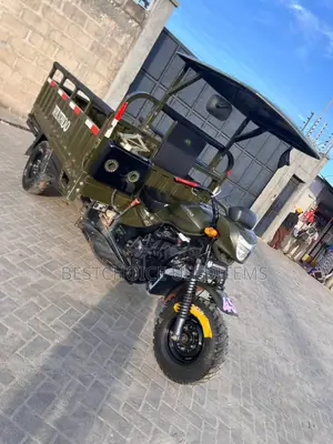 Motorcycle 2023 Green