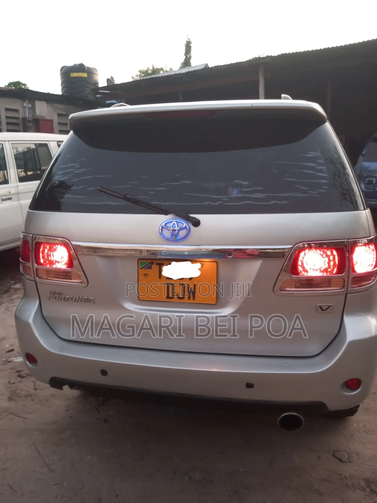 Toyota Fortuner 2013 Silver