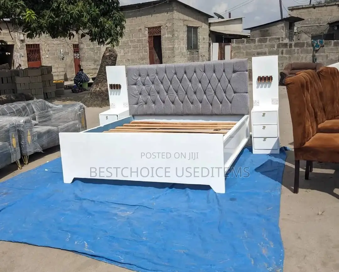 6/6 Kitanda Kipya Na Bed Side Zake Kipo Tayari Kizuri Sana