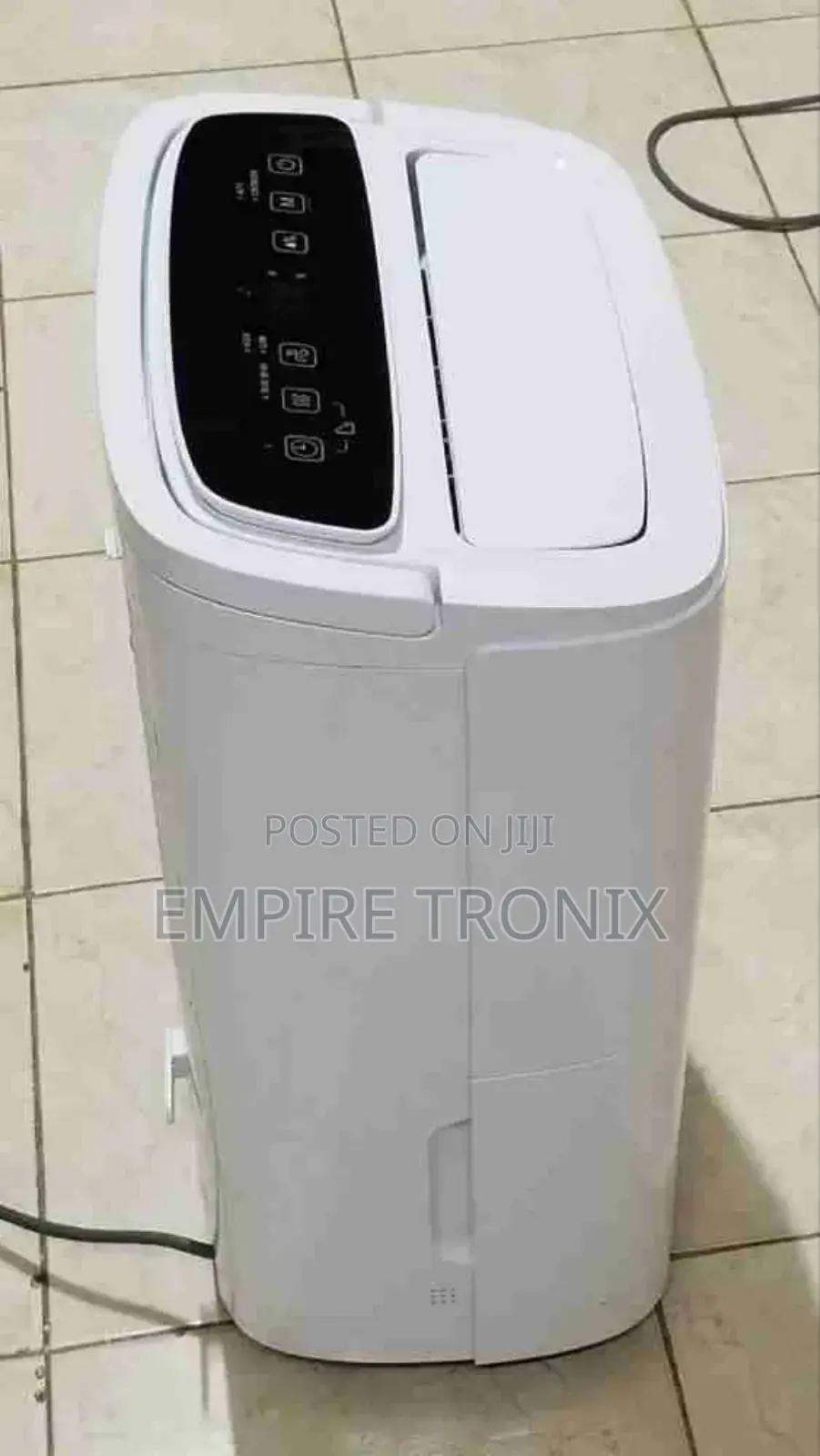 White Westinghouse 12L Dehumidifier With Air Purifier Wde122