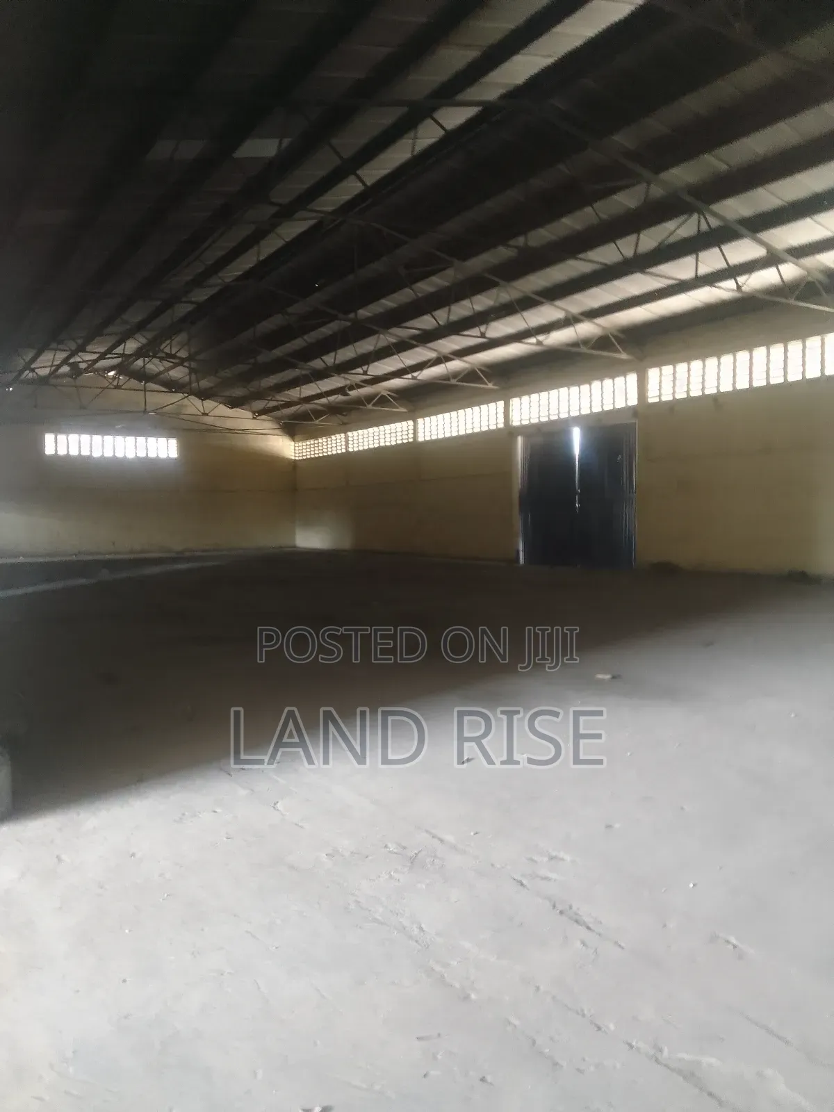 Warehouse With Yard