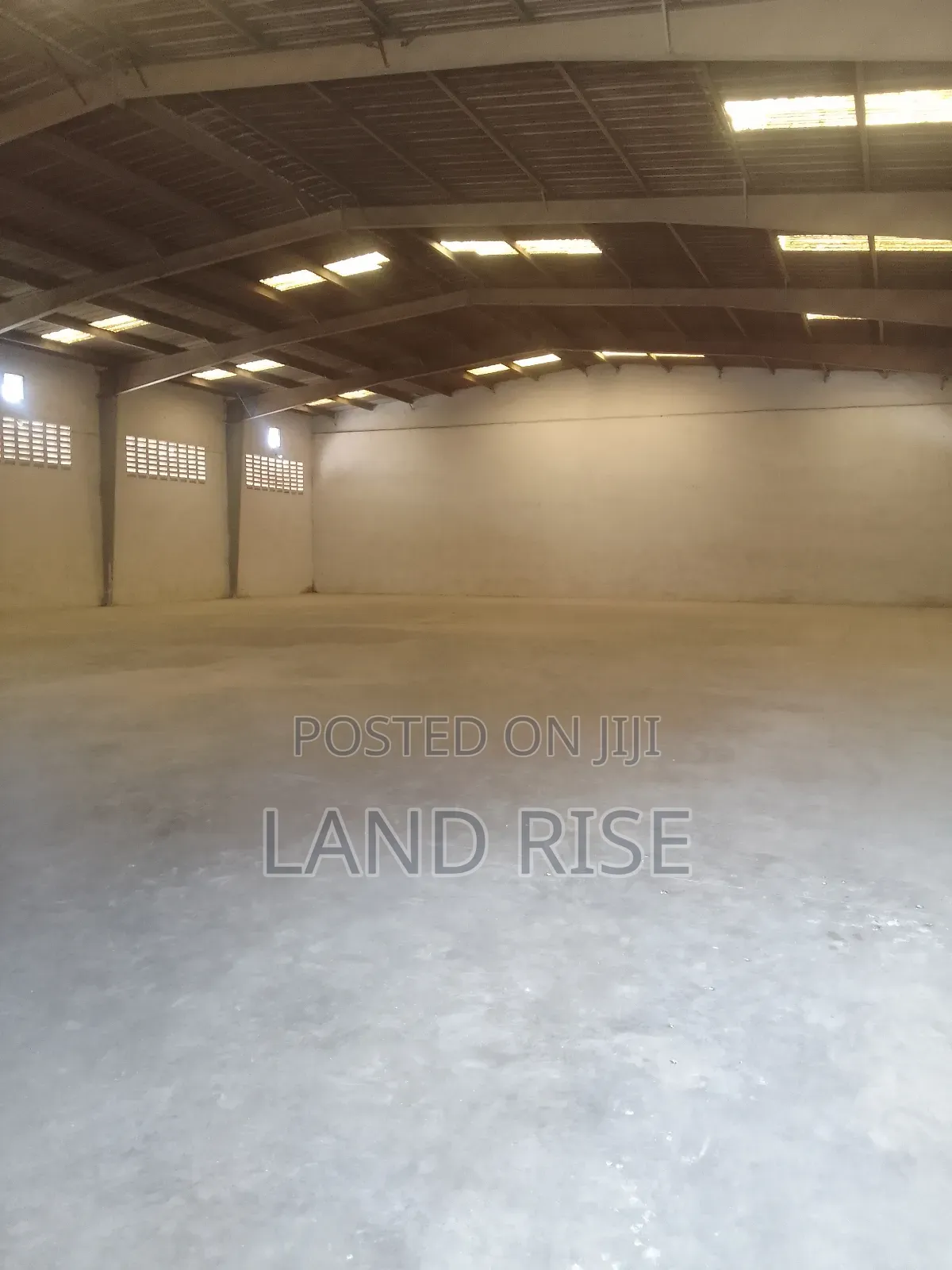 1000 SQM in Tazara