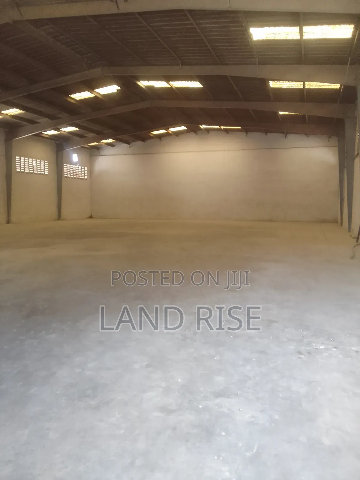 1000 SQM in Tazara