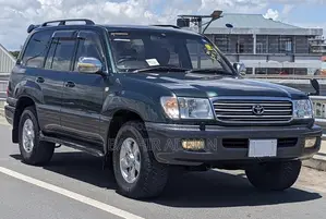 Photo - Toyota Land Cruiser 2000 Green
