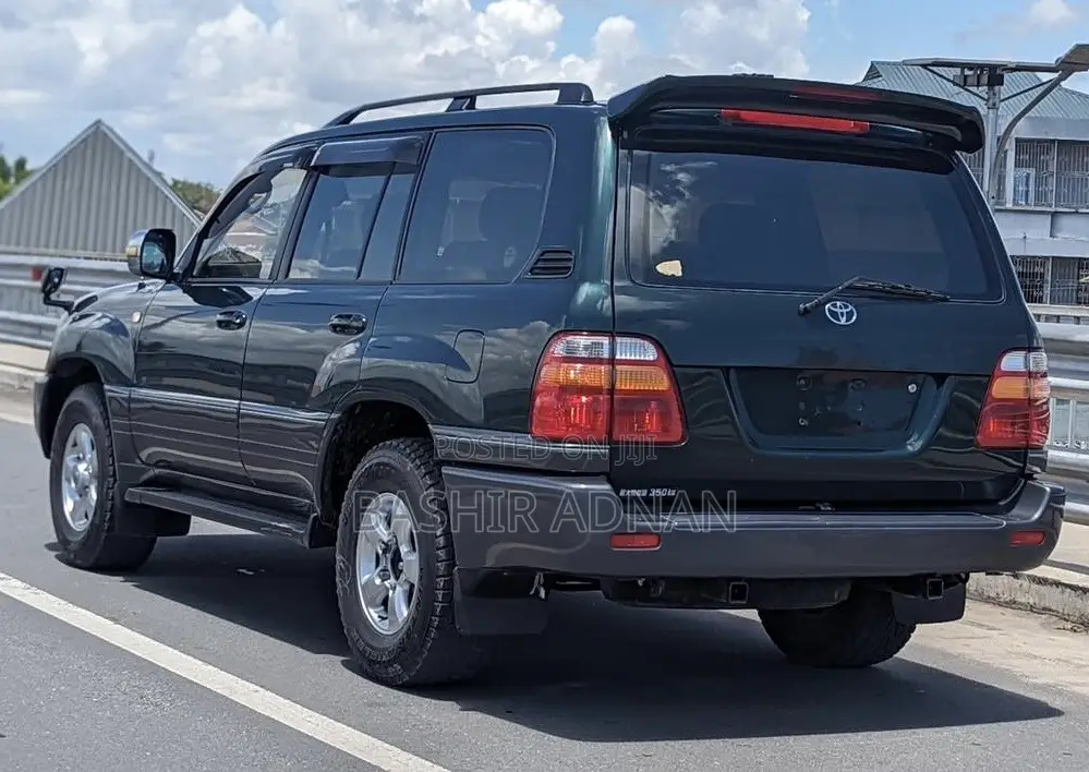 Toyota Land Cruiser 2000 Green