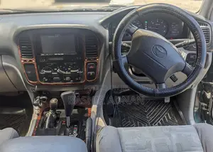 Toyota Land Cruiser 2000 Green