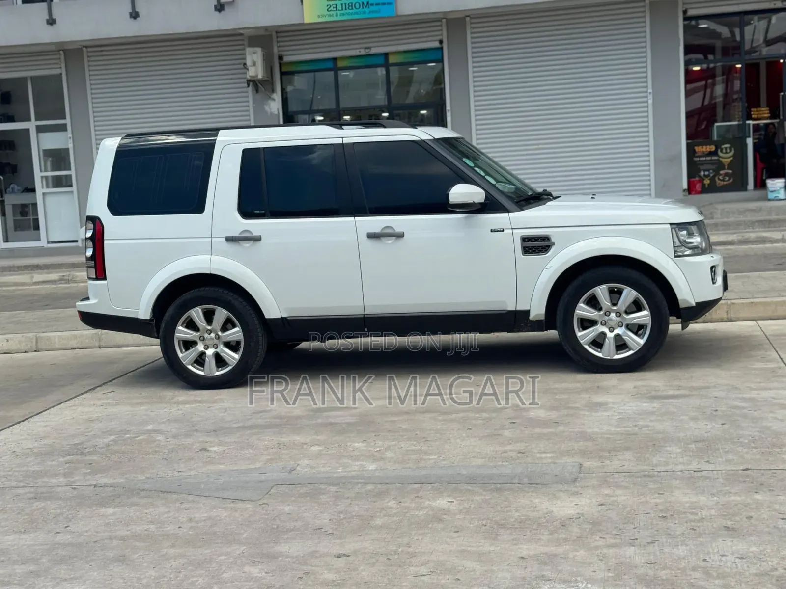 Land Rover Discovery 2015 White