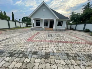 3bdrm House in Boko Magengeni, Kunduchi for rent