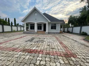 3bdrm House in Boko Magengeni, Kunduchi for rent