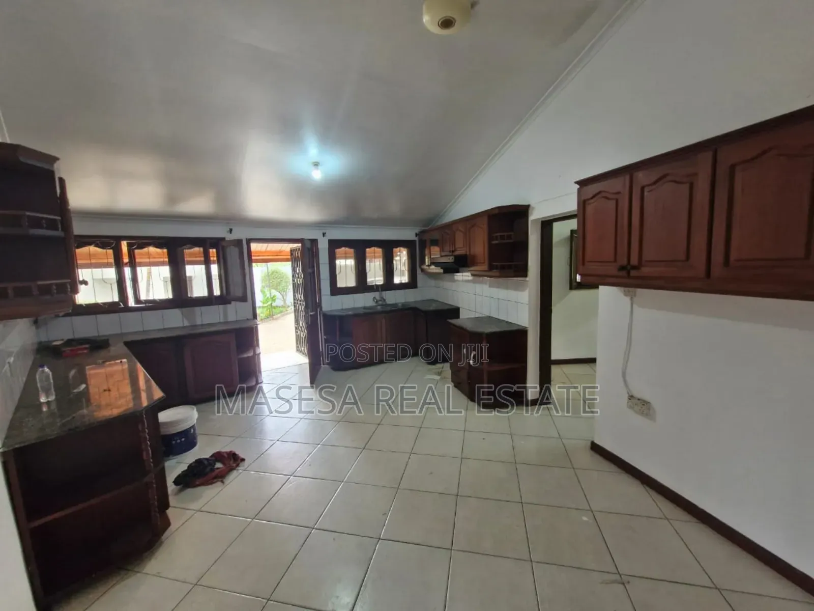 6bdrm House in Mikocheni for rent