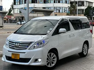 Toyota Alphard 2.4 Petrol FWD 2012 White