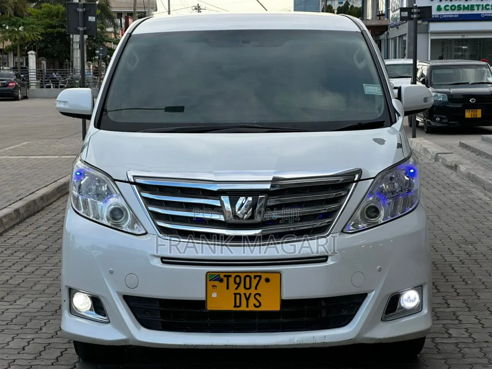 Toyota Alphard 2.4 Petrol FWD 2012 White