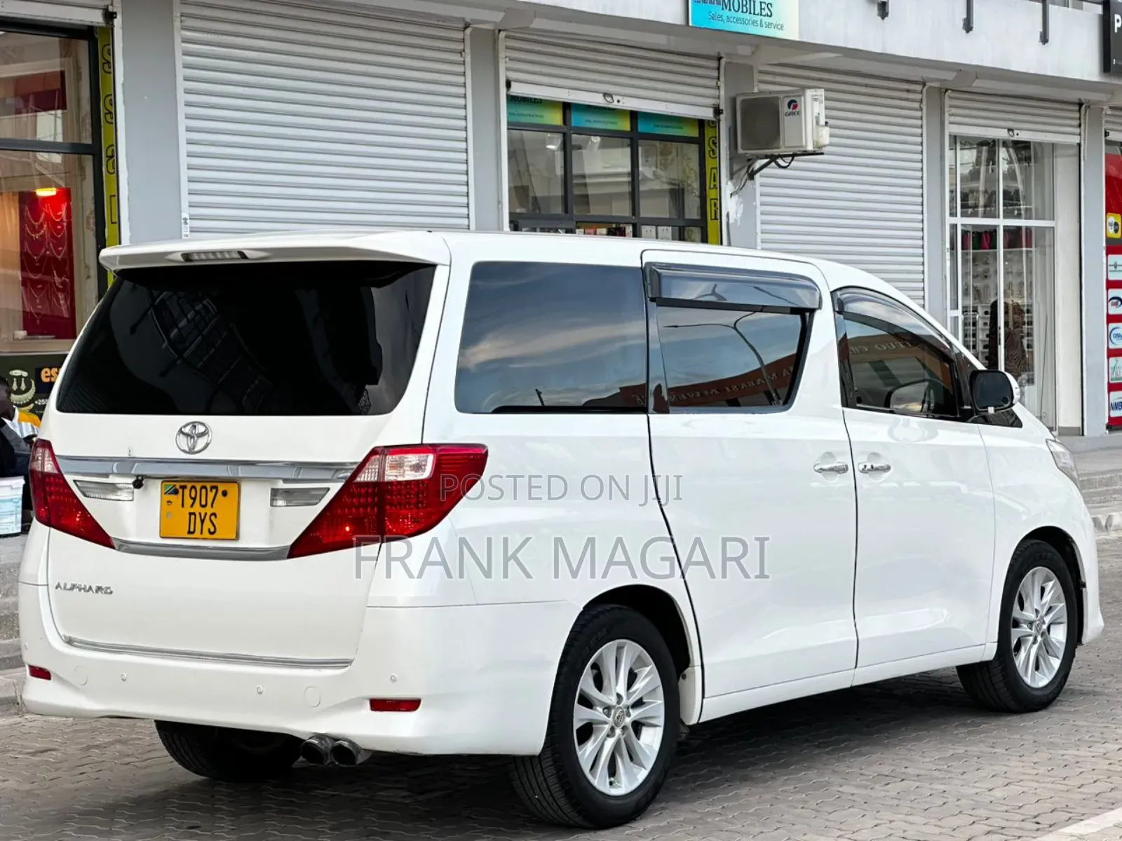 Toyota Alphard 2.4 Petrol FWD 2012 White