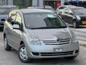 Toyota Corolla Spacio 2005 Gold