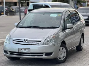 Toyota Corolla Spacio 2005 Gold