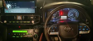 Toyota Land Cruiser 2015 Red