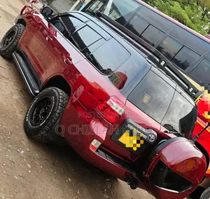 Toyota Land Cruiser 2015 Red