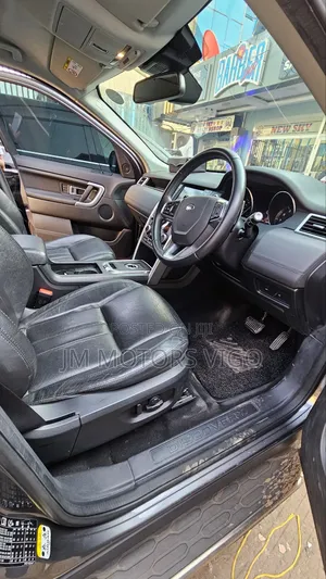 Land Rover Discovery 2016 Gray