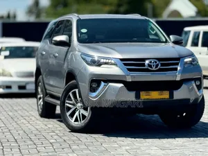 Toyota Fortuner 2.8 D AWD 2017 Silver