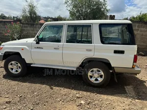 Toyota Land Cruiser 2014 Pearl