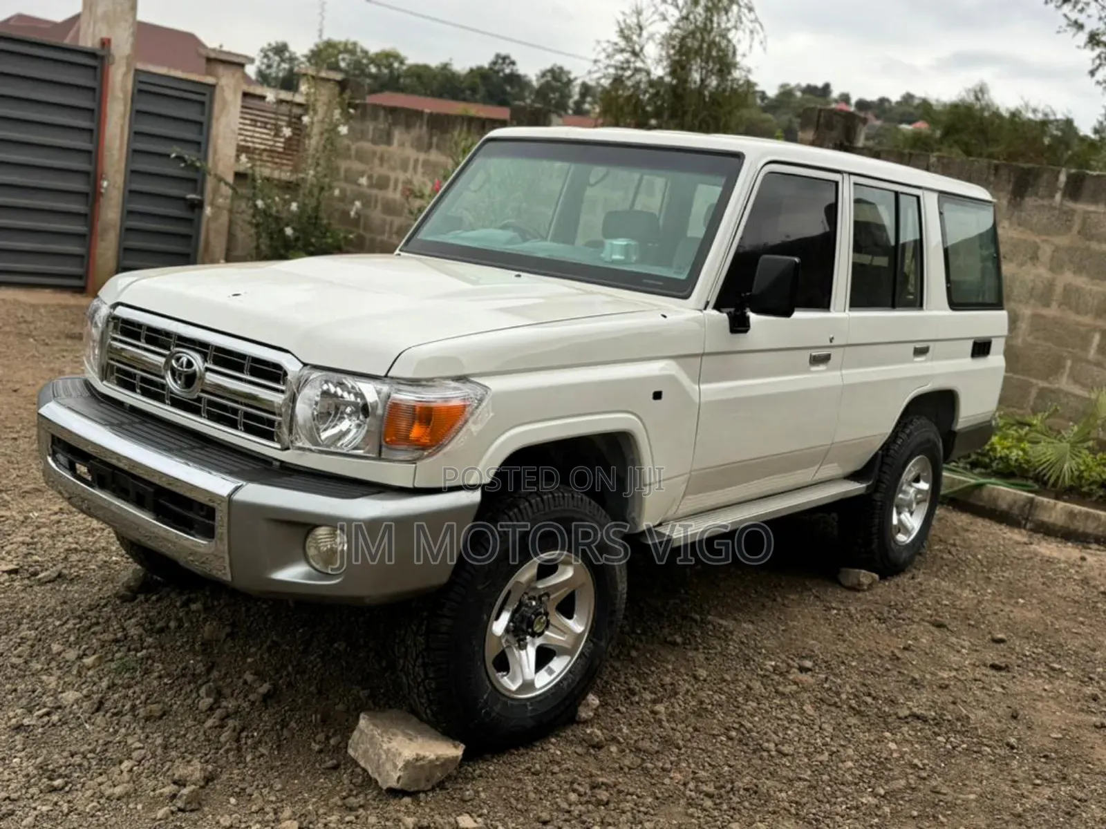 Toyota Land Cruiser 2014 Pearl