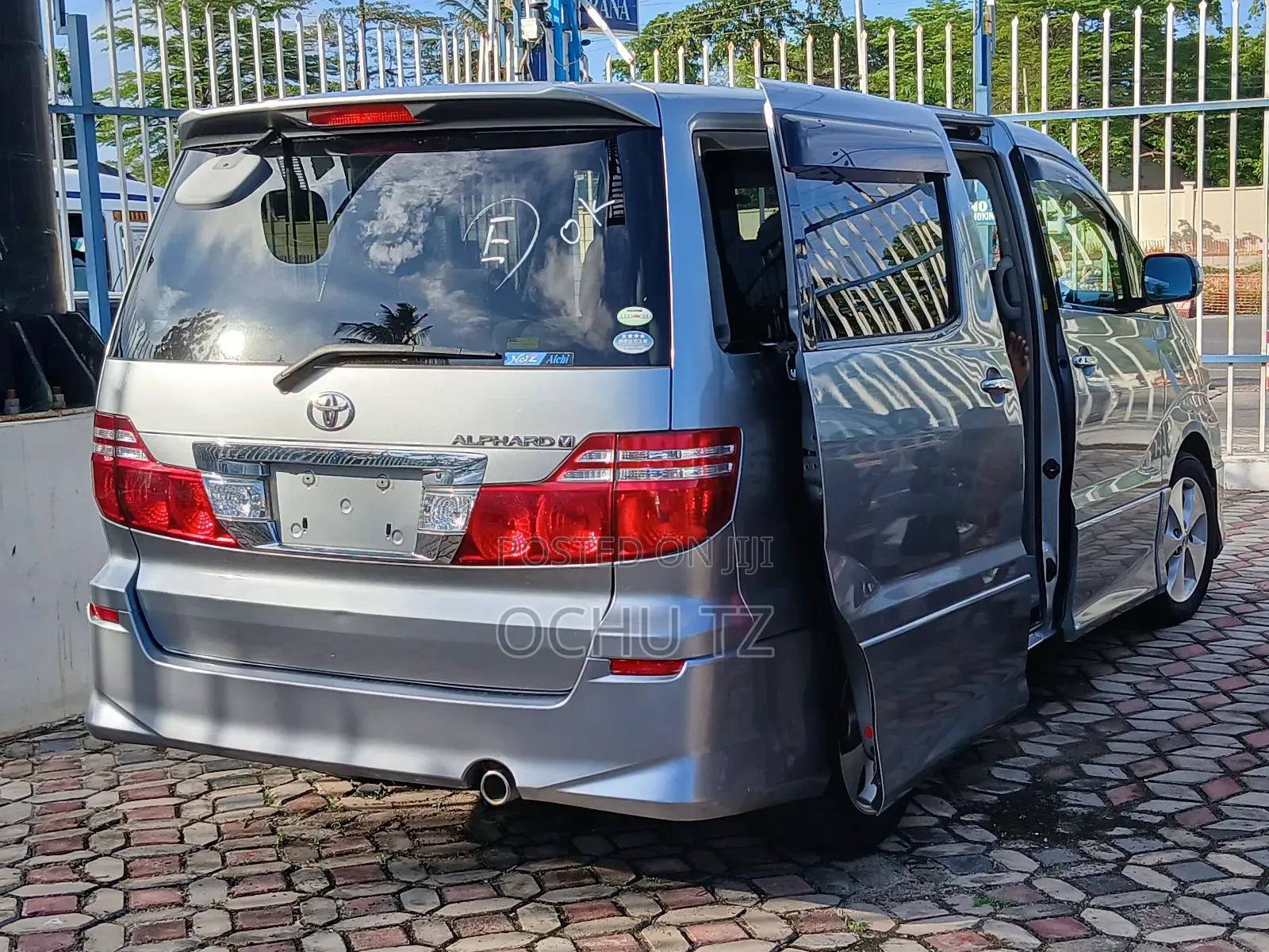 Toyota Alphard 2007 Gray