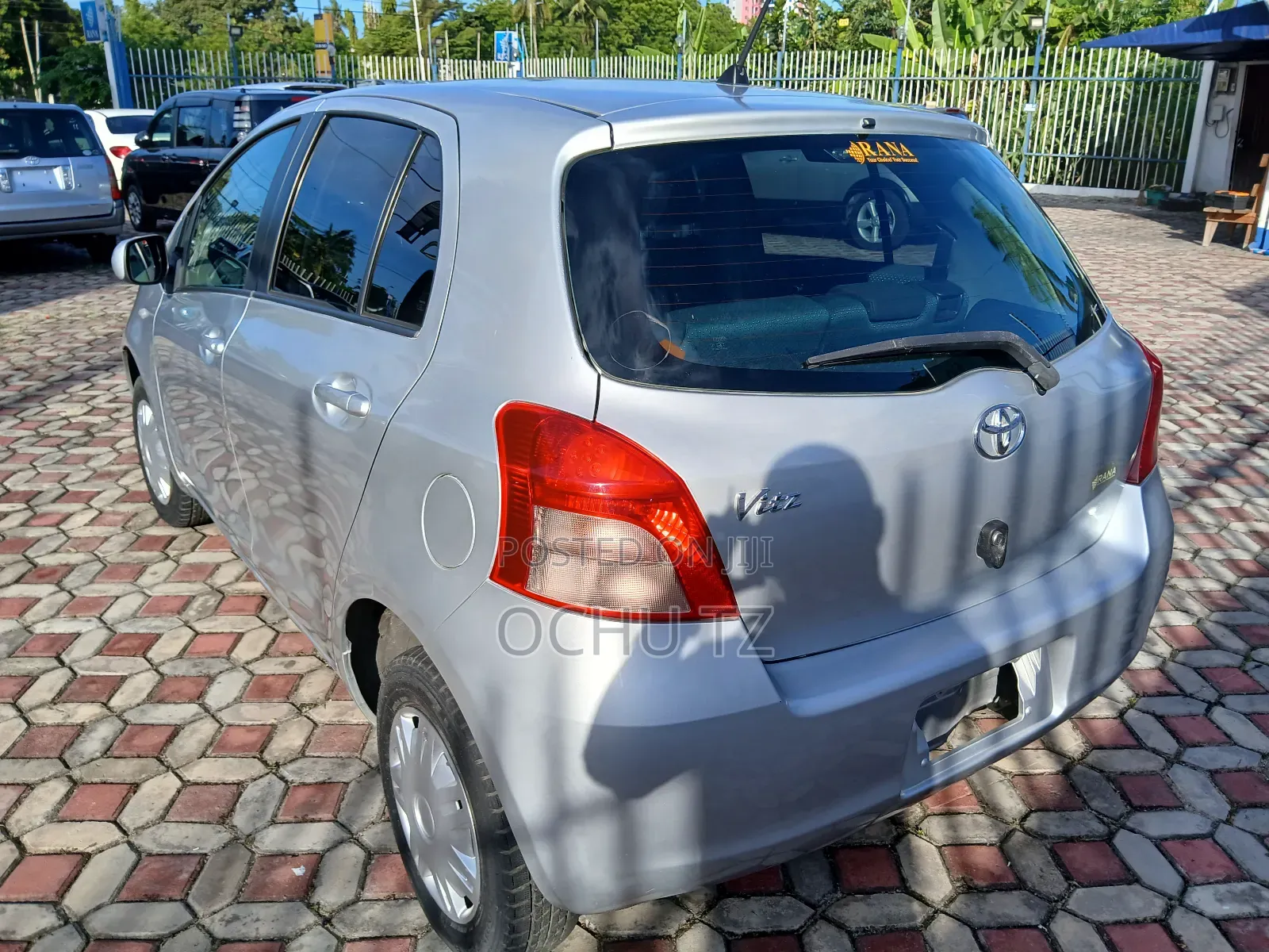 Toyota Vitz 2008 Silver