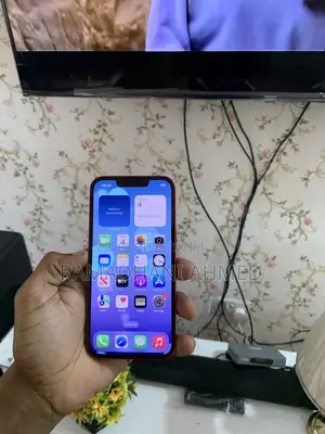 Apple iPhone 13 128 GB Red