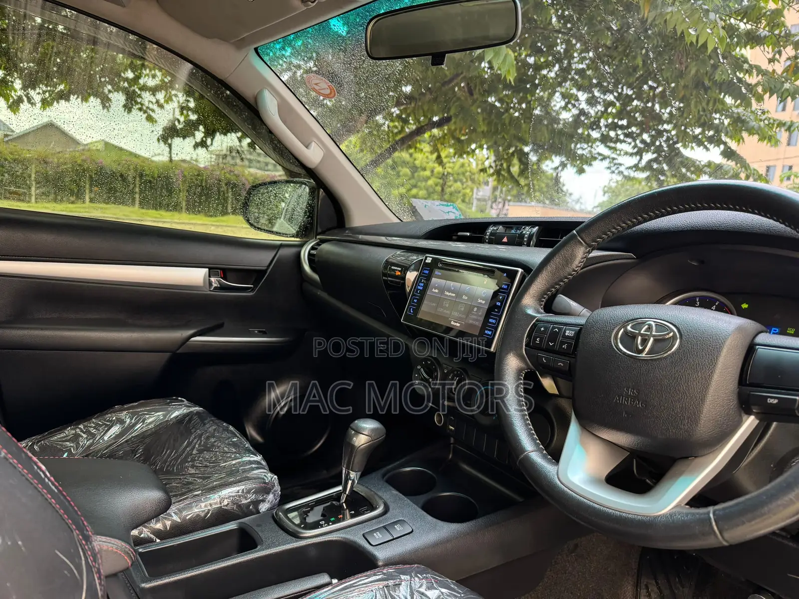 Toyota Hilux 2018 White
