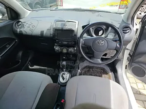 Toyota IST 2007 White