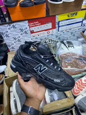 New Balance Black 1000