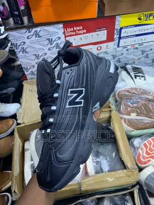 New Balance Black 1000