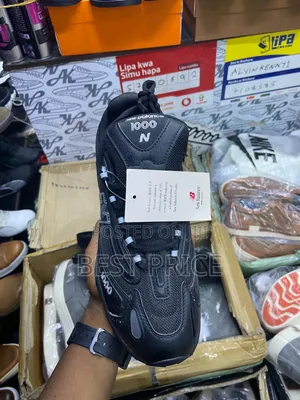 New Balance Black 1000