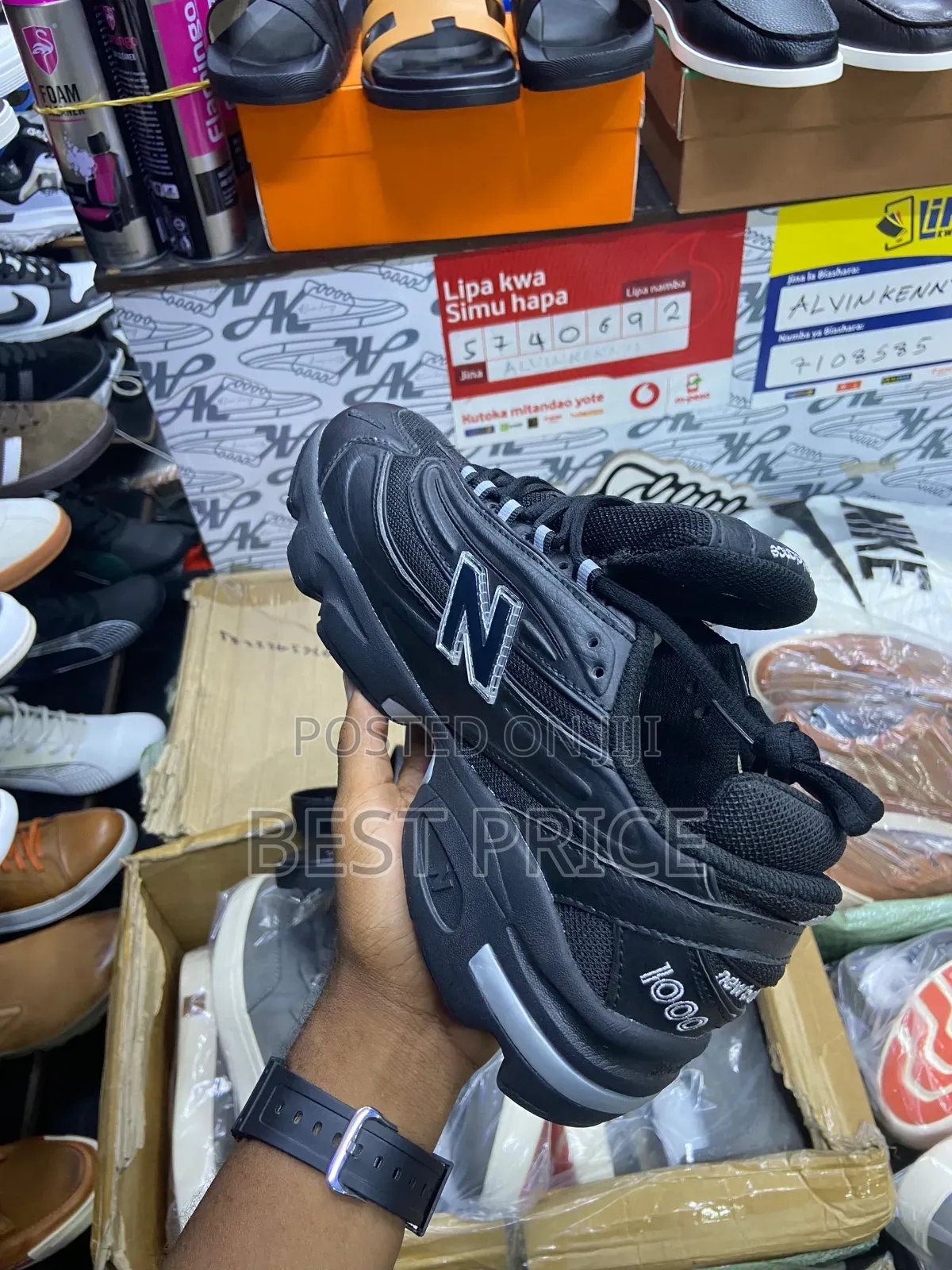 New Balance Black 1000