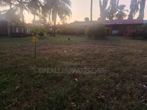 Eneo Lenye Ukubwa Wa Heka 1 Na Lobo Linauzwa Lipo Boko Beach