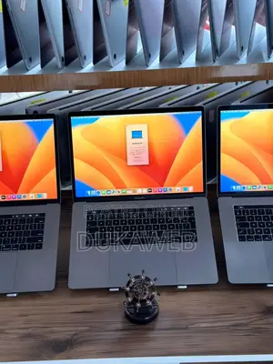 Laptop Apple MacBook Pro 2017 32GB Intel Core I9 SSD 512GB