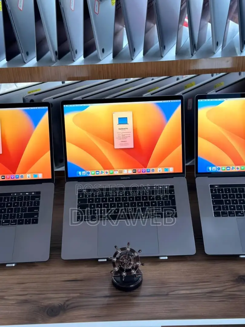 Laptop Apple MacBook Pro 2017 32GB Intel Core I9 SSD 512GB