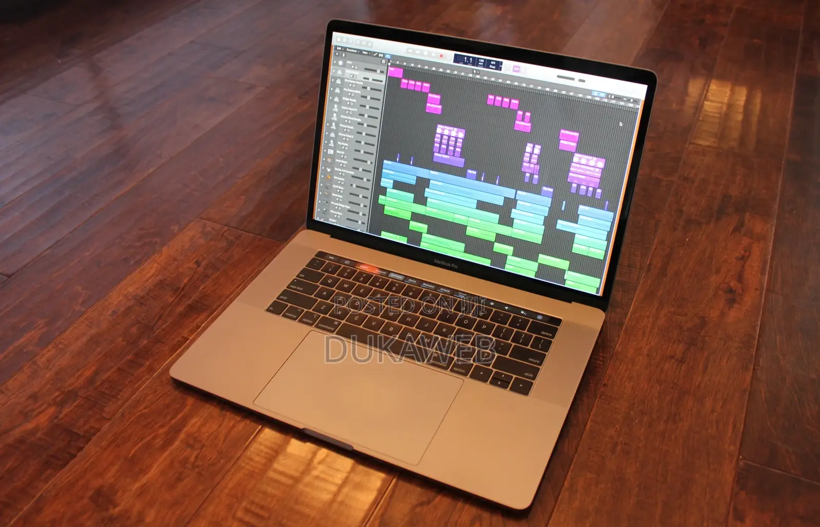 Laptop Apple MacBook Pro 2017 32GB Intel Core I9 SSD 512GB