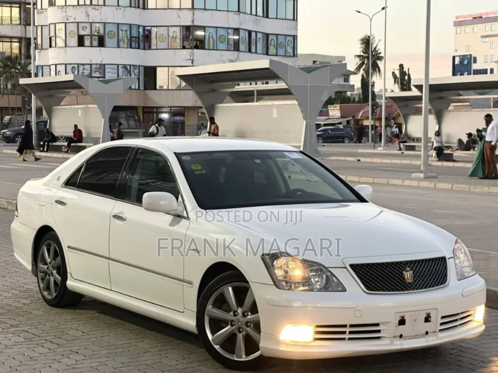 Toyota Crown Royale 2005 White