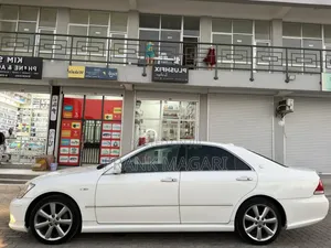 Toyota Crown Royale 2005 White
