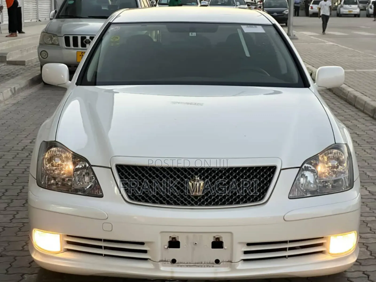 Toyota Crown Royale 2005 White