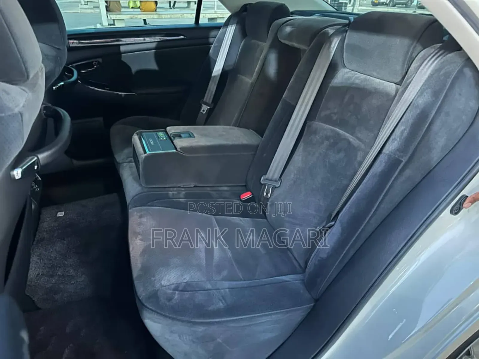 Toyota Crown Royale 2005 White
