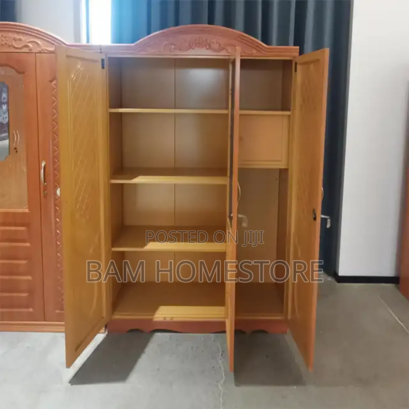 Metal Wadrobe 3 Doors,(Kabati La Chuma Milango 3)