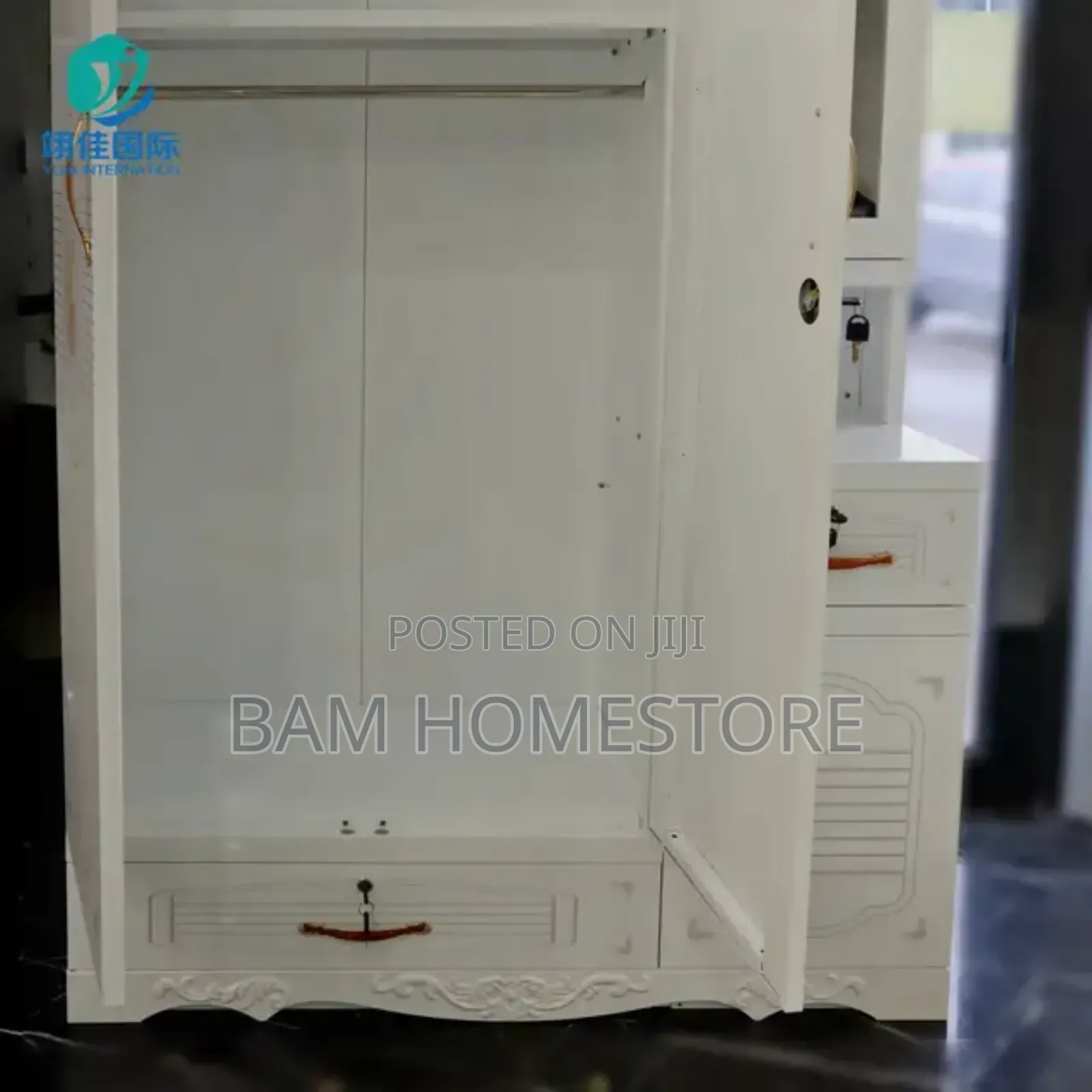 3 Doors Wadrobe With Mirror+2 Drawers